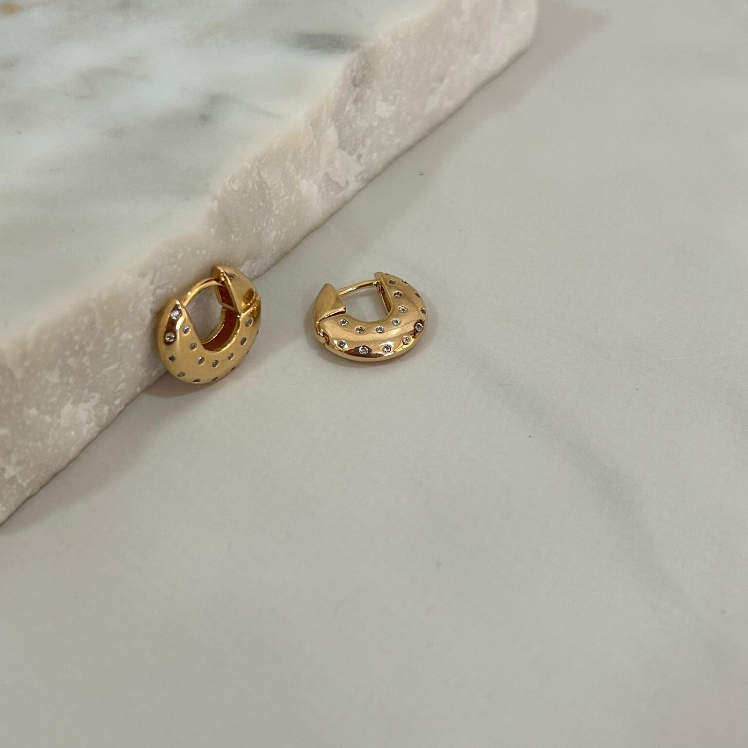 Argolla puntitos de zirconia P