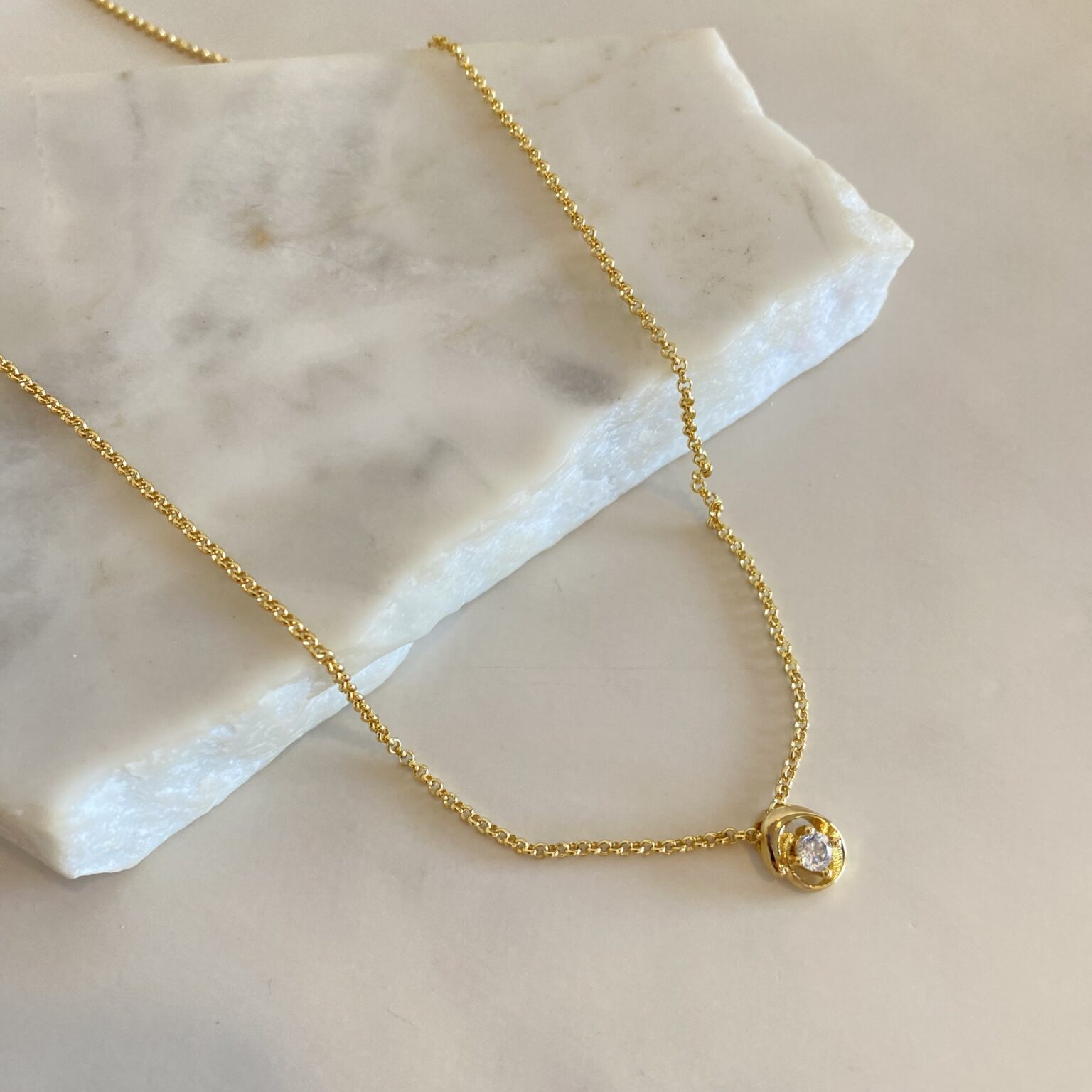 Collar mini elo PT P luz emoldurado 7634